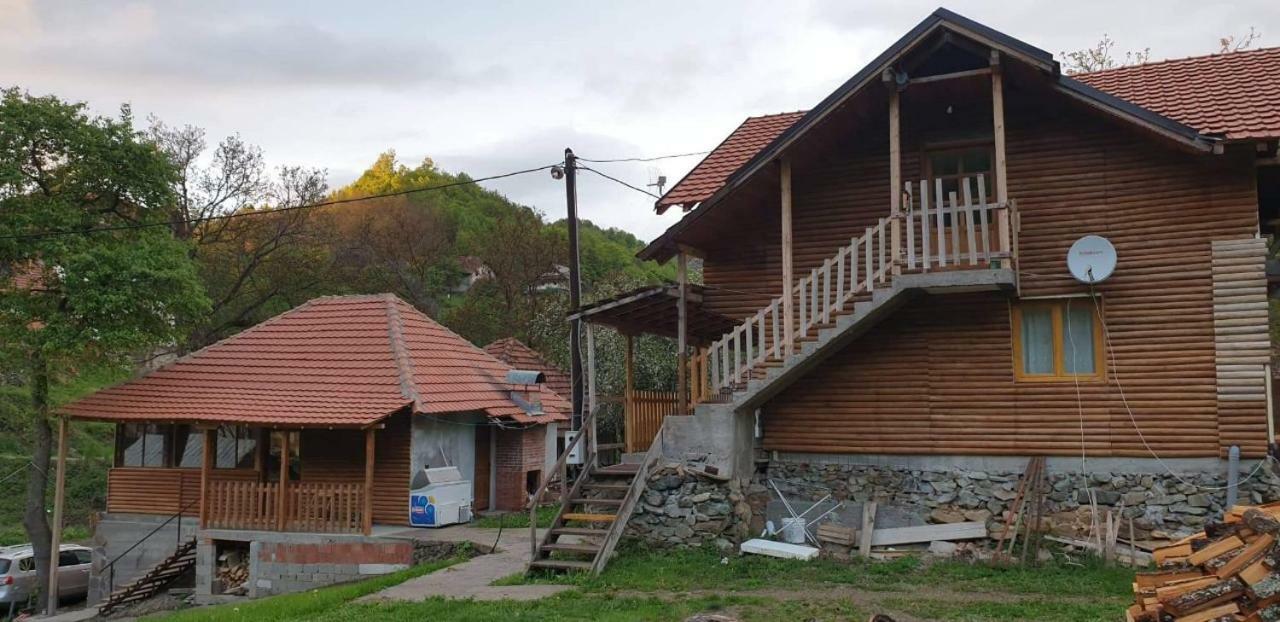 Domacinstvo Kod Gere Bed and Breakfast Crni Vrh Exteriör bild