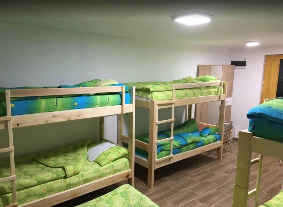 Domacinstvo Kod Gere Bed and Breakfast Crni Vrh Exteriör bild