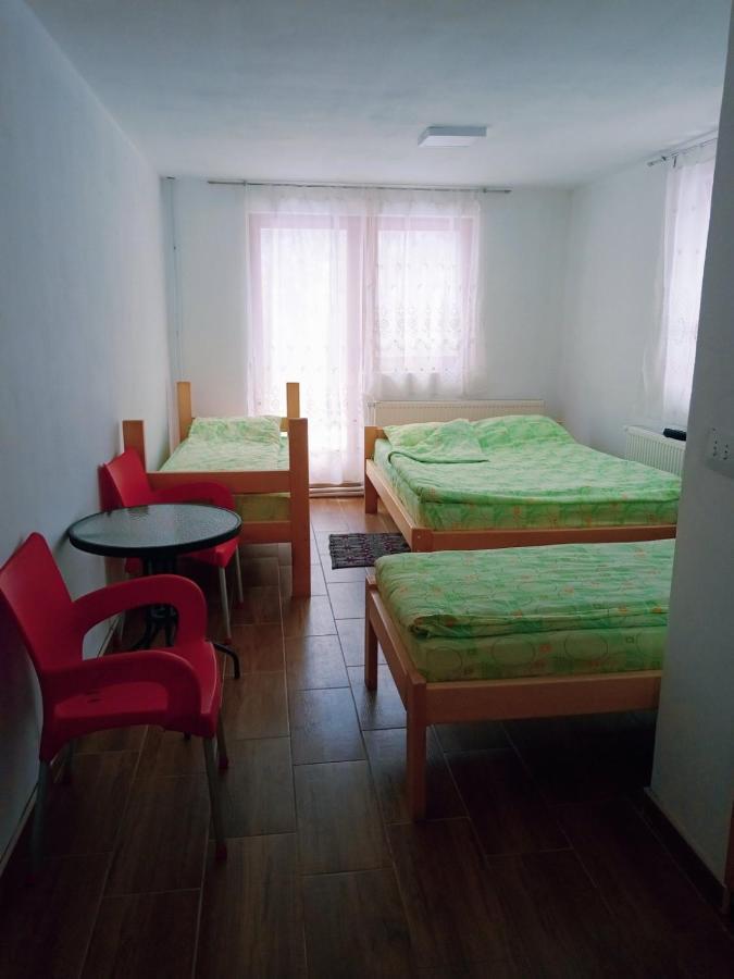 Domacinstvo Kod Gere Bed and Breakfast Crni Vrh Exteriör bild